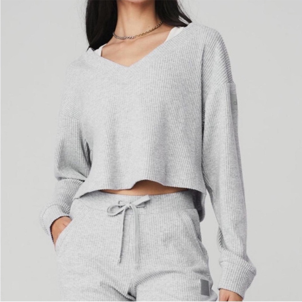 Alo Muse V Neck Pullover Size small
